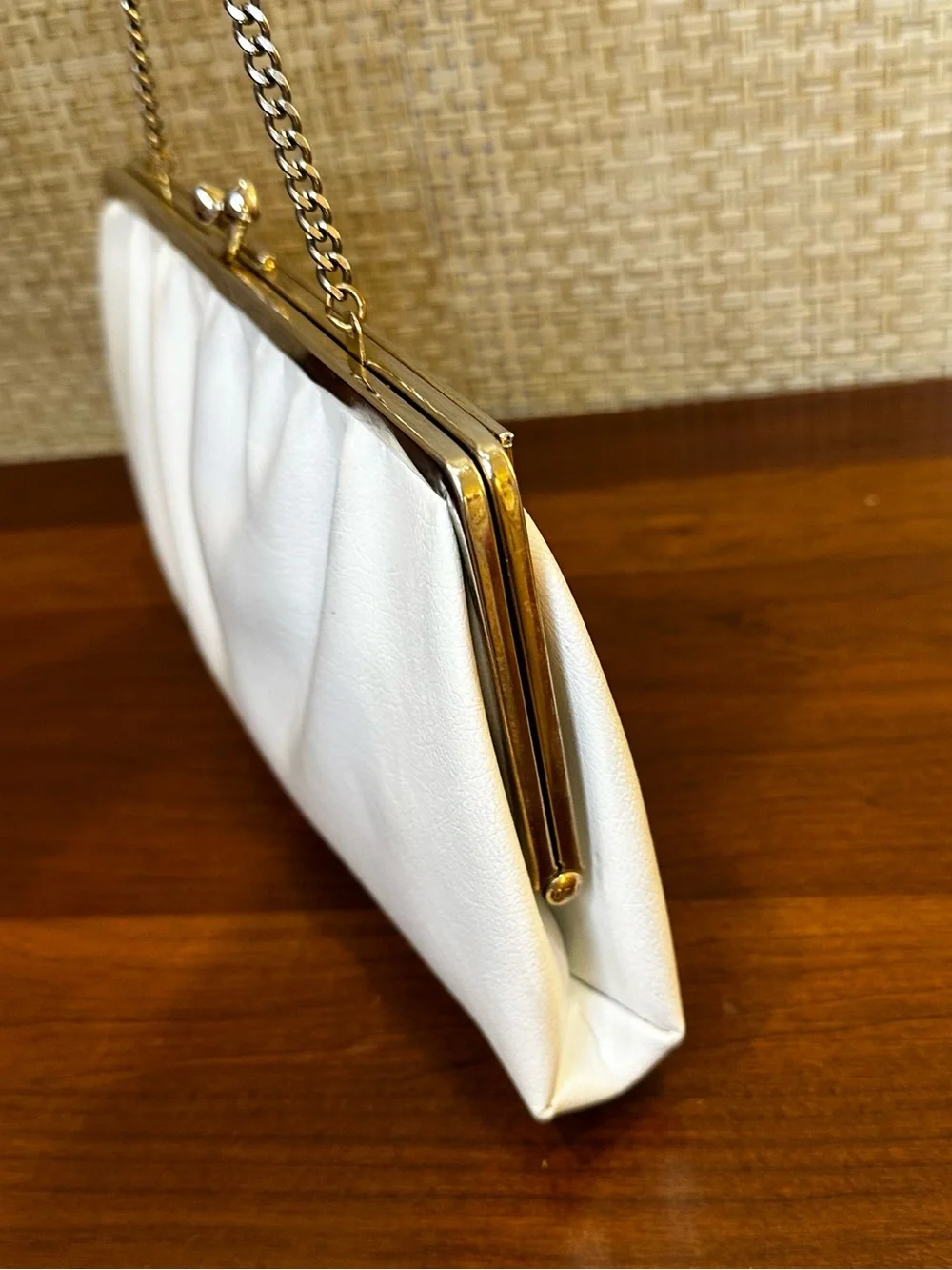 VTG 1950s-60s Andé White Faux Leather Clutch Kiss Lock Mid Century Evening Bag